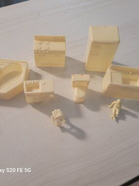 Vintage 8 Piece Marx Dollhouse Furniture